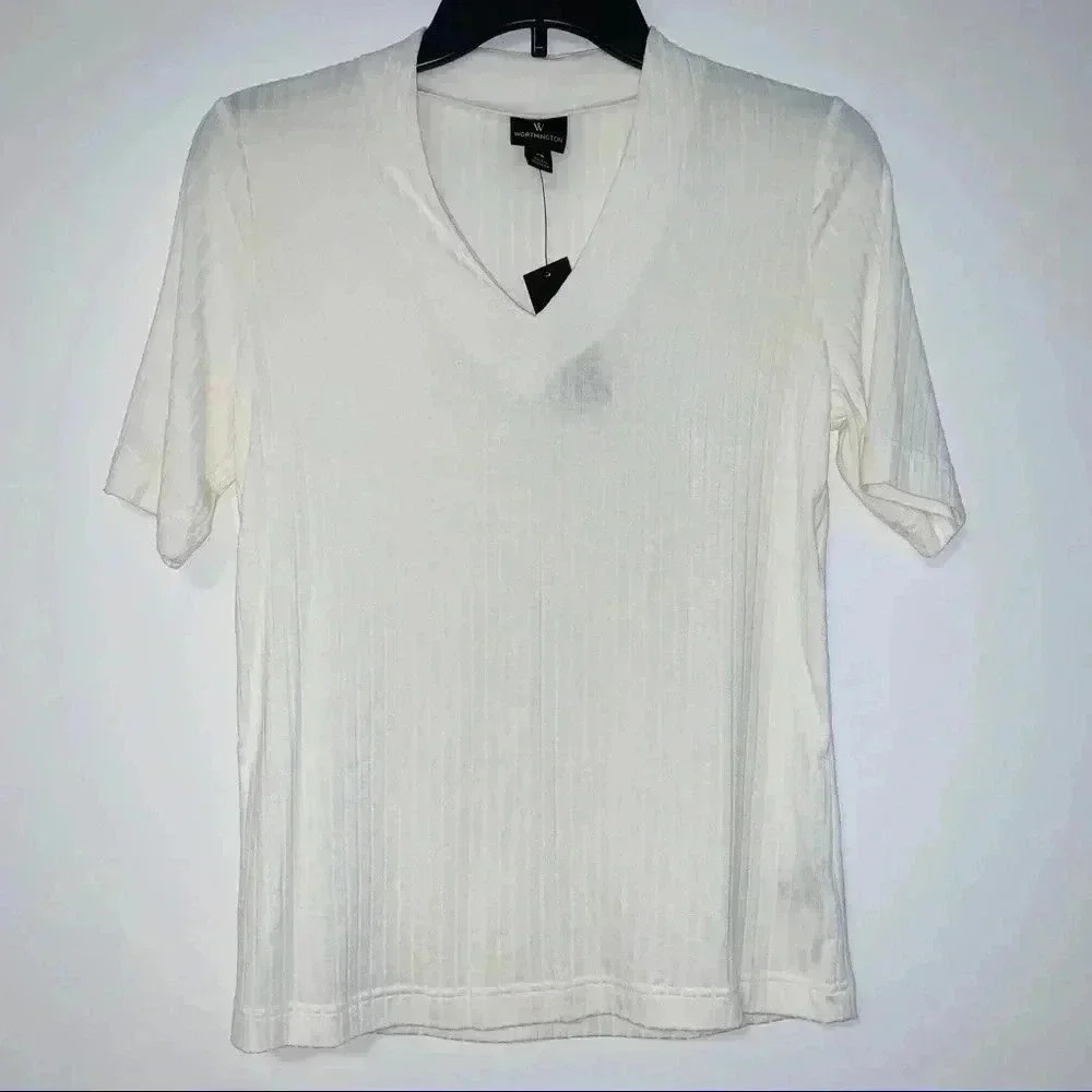Worthington Ribbed V-Neck Top​​